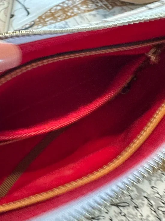 EUC! Dooney & Bourke Tracy Crossbody with Brown Trim and Strap - Picture 7 of 13